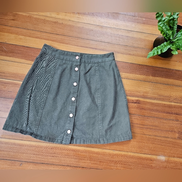 Olive Green Skirt - Picture 1 of 4